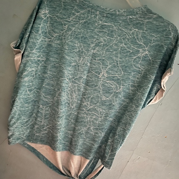 2 For 1. Tie front, summer tees. - Picture 3 of 5